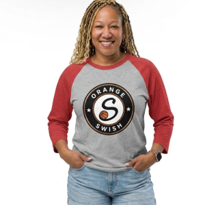 Swish Badge 3/4 sleeve raglan shirt